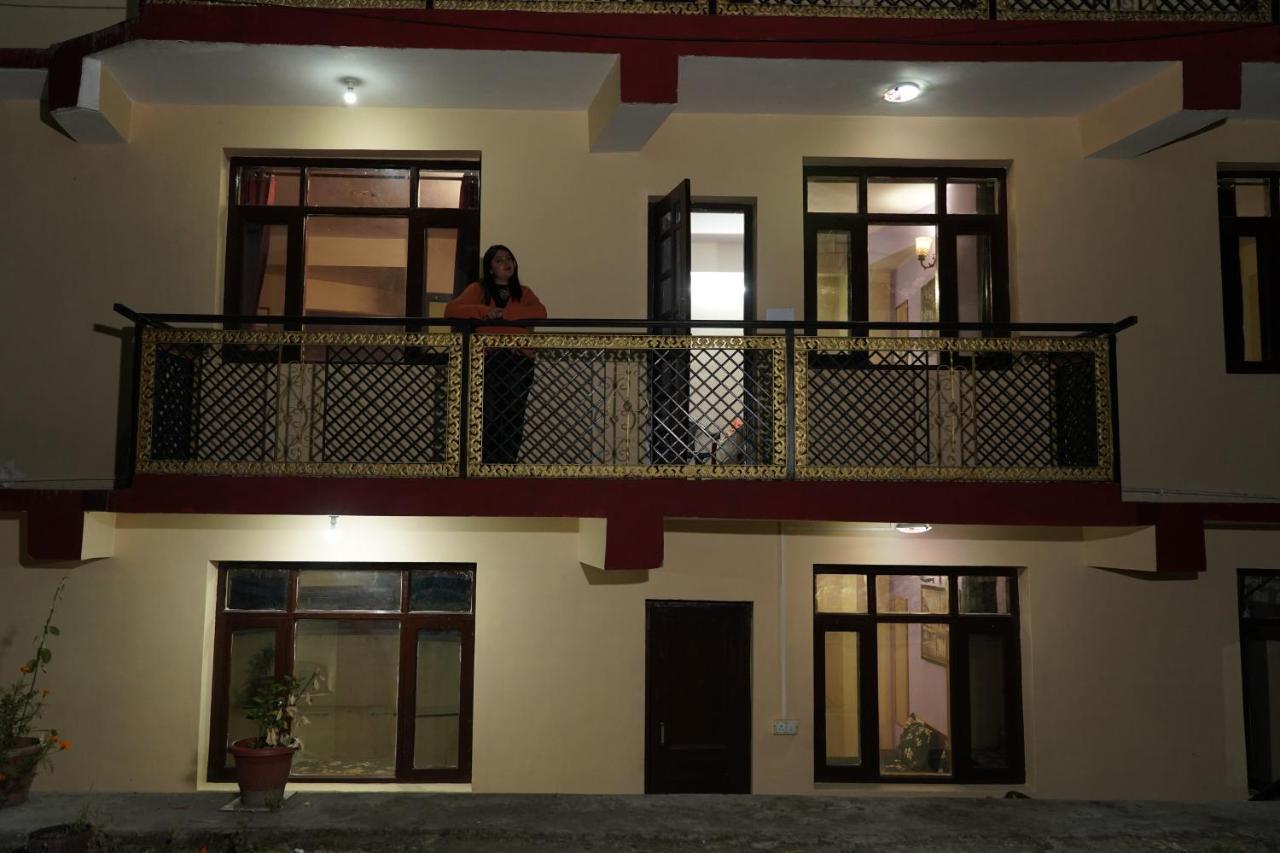 Shimla Pines Homestay Dış mekan fotoğraf